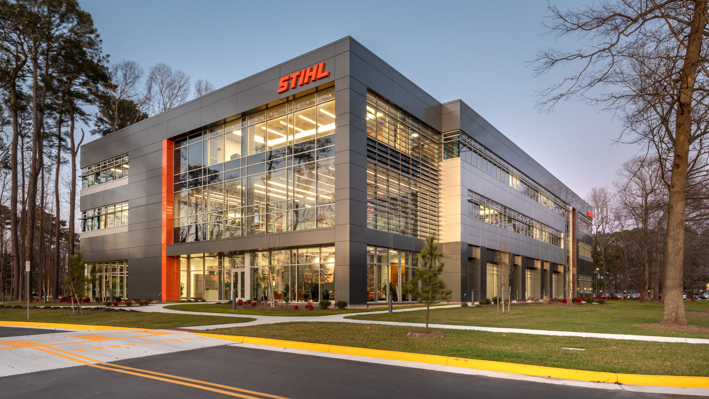 STIHL USA Headquarters | ALPOLIC® | Metal Composites Materials | Archello