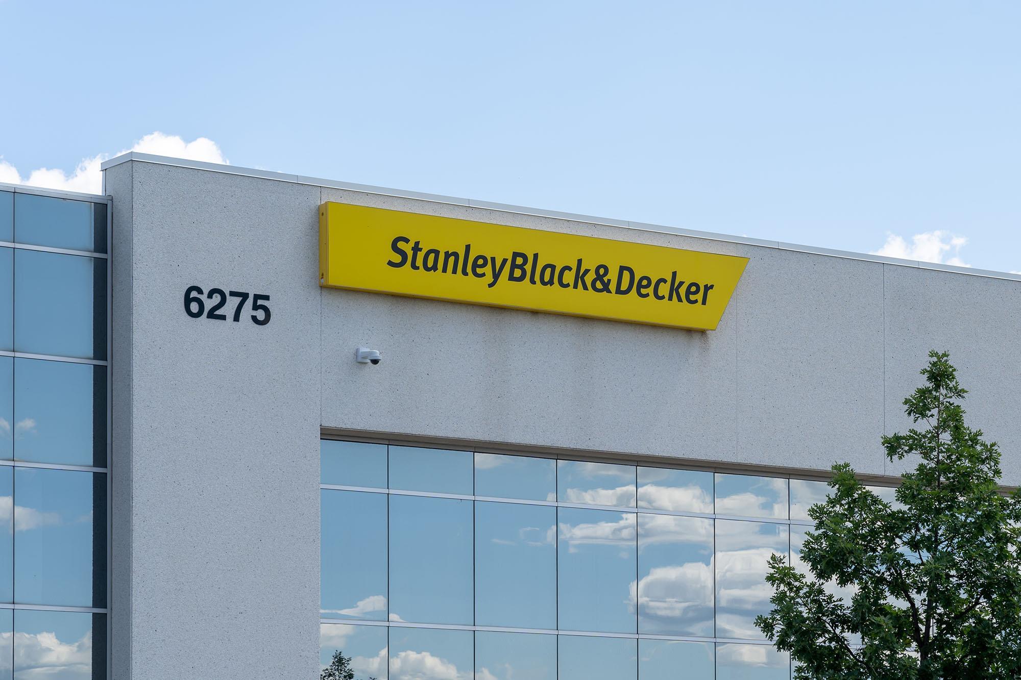 Stanley Black & Decker avoids fine in SEC executive perks case | News Brief  | Compliance Week